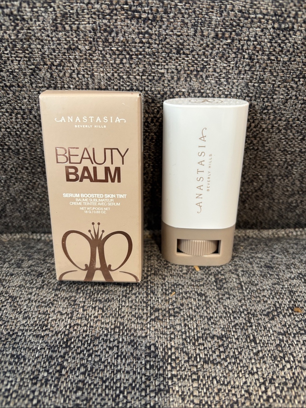 Anastasia Beauty Balm Serum-Boosted Skin Tint in COLOR: 9 medium skin